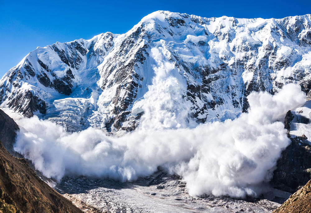 صورة تعبيرية لانهيار ثلجي. (Shutterstock)  