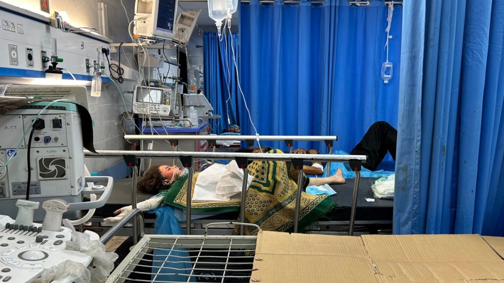 يتلقى المرضى العلاج في مستشفى الشفاء بمدينة غزة. 10 نوفمبر 2023. (أ ف ب)