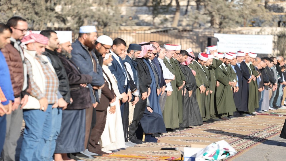 وزير الأوقاف والشؤون والمقدسات الإسلامية محمد الخلايلة يقيم صلاة الاستسقاء. (صلاح ملكاوي / المملكة)