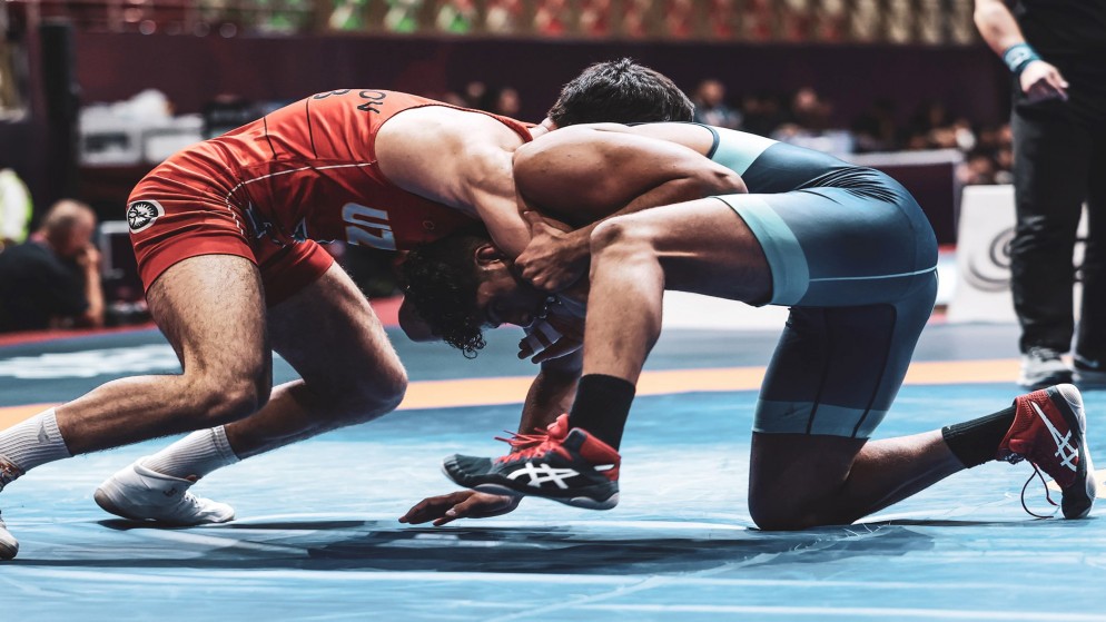 صورة سابقة لنزال في بطولة مصارعة. (اللجنة الأولمبية الأردنية)