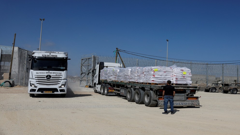 شاحنة تحمل مساعدات إنسانية لقطاع غزة، 5 مايو 2024. (رويترز)