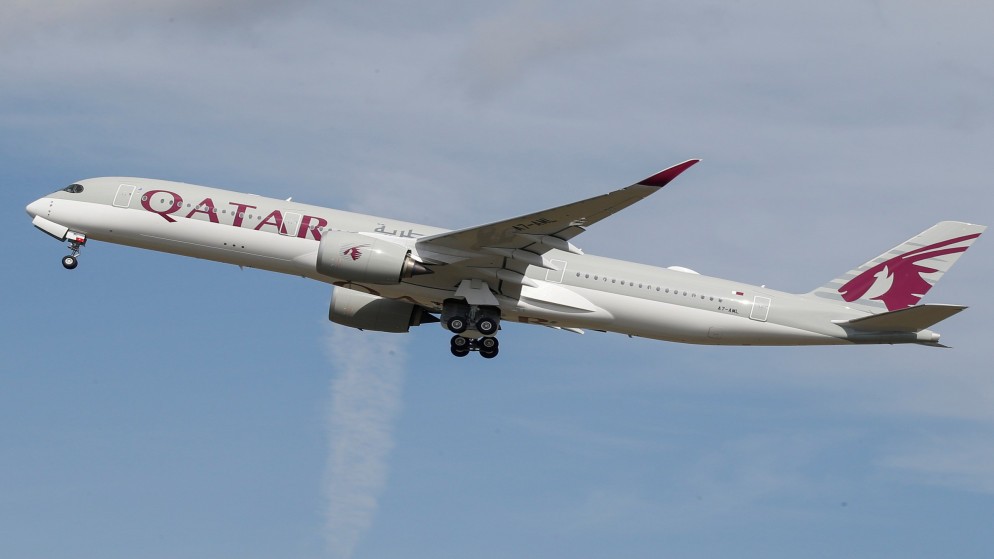 طائرة تتبع لشركة الخطوط الجوية القطرية . (رويترز)