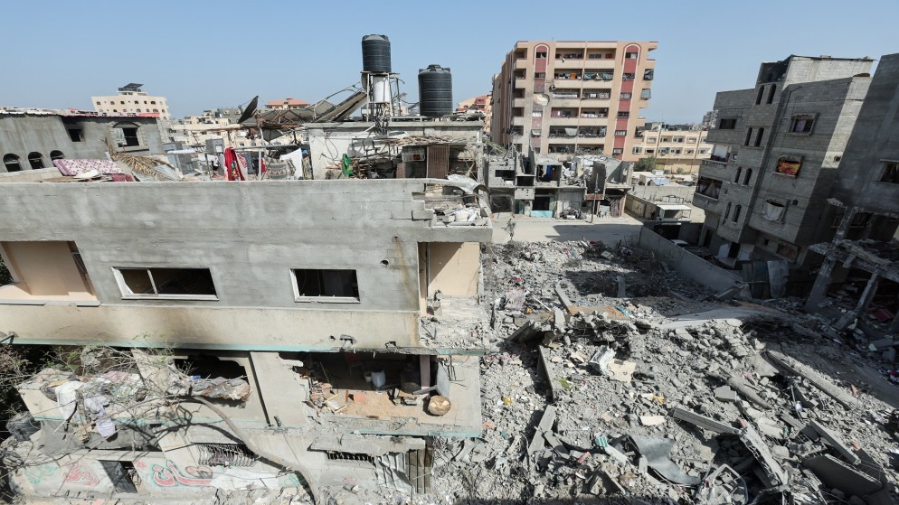 مبانٍ مدمرة في مخيم النصيرات للاجئين بسبب العدوان الإسرائيلي .قطاع غزة، 15 حزيران، 2024. (رويترز)