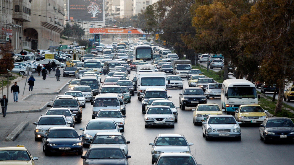 2840 مخالفة لأوامر الدفاع في وسائط النقل العام