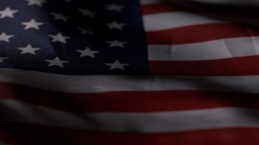  المحكمة العليا تمدد تعليق قرار يلزم إدارة ترامب تمويل المعونات الغذائية خلال الإغلاق 