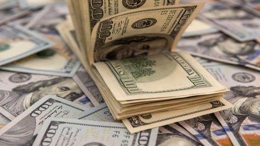  الدولار يتراجع مع ترقب خفض الفائدة الأميركية الشهر المقبل 