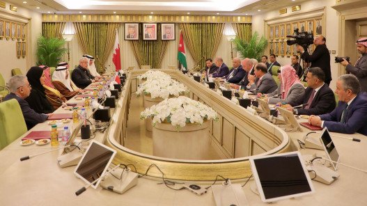  رئيس مجلس الأعيان يبحث مع نظيره البحريني تعزيز العلاقات الثنائية 