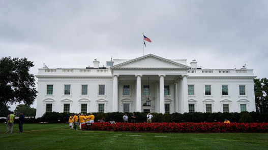  البيت الأبيض يصف المحادثات مع أوكرانيا بأنها "خطوة مهمة إلى الأمام" 