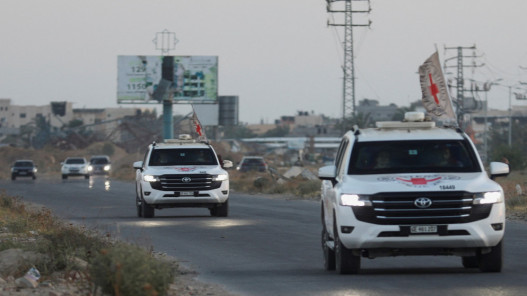  إسرائيل ستتسلم عبر الصليب الأحمر عينات من غزة قد تعود لمحتجزين 