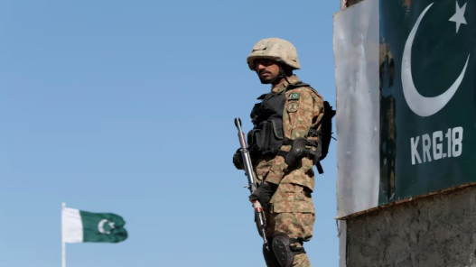  مقتل 6 جنود باكستانيين بهجوم مسلح قرب حدود أفغانستان 