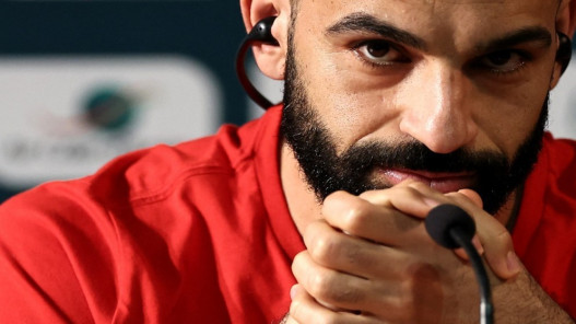  محمد صلاح على مقاعد بدلاء ليفربول في مواجهة برايتون 