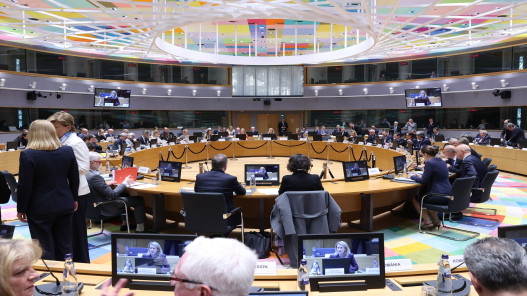  الأوروبيون أمام قرار صعب: استخدام الأرصدة الروسية لتمويل أوكرانيا 