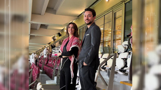  ولي العهد والأميرة رجوة يساندون "النشامى" في ستاد لوسيل 