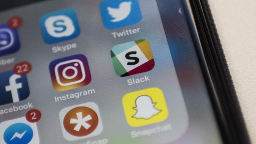  سويسرا: منفتحون على حظر دخول الأطفال إلى منصات التواصل الاجتماعي 