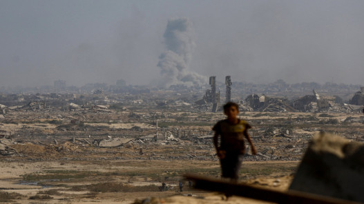  غارات وقصف ونسف متواصل يستهدف مناطق واسعة في قطاع غزة 