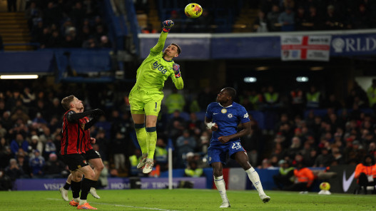  تشيلسي يفقد المزيد من النقاط على ملعبه بتعادله 2-2 مع بورنموث 