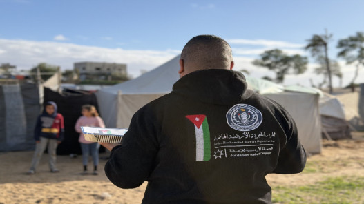  الحملة الأردنية تواصل دعمها الغذائي في شمال وجنوب قطاع غزة 