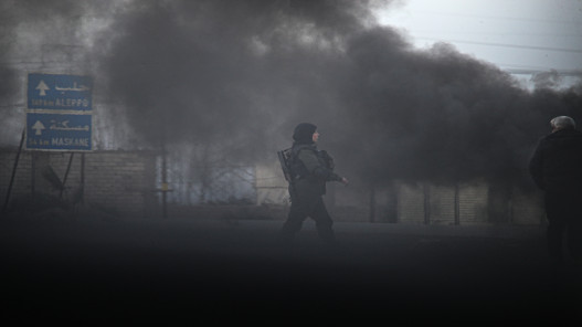  الجيش السوري يعلن سيطرته على مطار الطبقة العسكري 