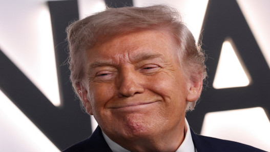  ترامب يقول إنه ينوي التحدث إلى إيران والبنتاغون يتأهب 