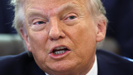  ترامب: إيران تريد "أن تبرم اتفاقا" 