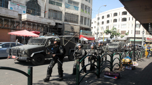  الاحتلال الإسرائيلي يغلق وسط الخليل لتأمين اقتحام المستوطنين 