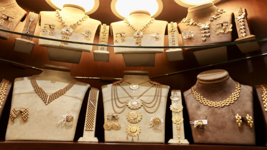  الذهب عيار 21 يعاود الارتفاع بنحو 2.9 دينار محليا الأربعاء ليسجّل 103.6 دنانير 