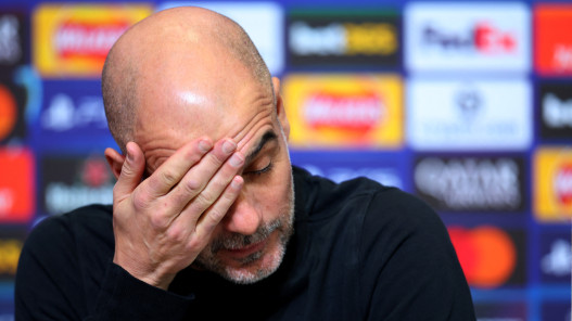  غوارديولا "متألم" من المعاناة الناجمة عن النزاعات العالمية 