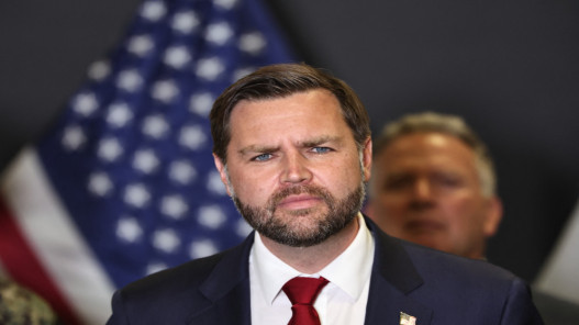  نائب الرئيس الأميركي: ترامب لا يزال يفضل الحل الدبلوماسي مع إيران 