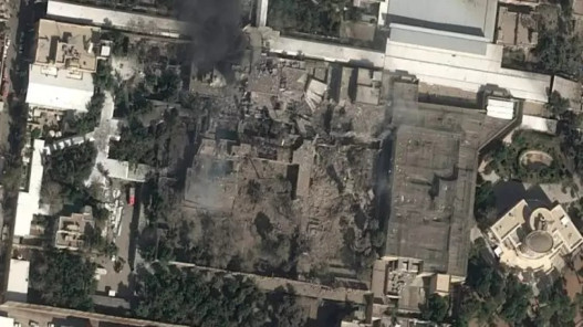  رويترز: الولايات المتحدة وإسرائيل نفذتا غارات أثناء اجتماع خامنئي بدائرته المقربة 