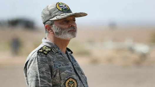  التلفزيون الإيراني: مقتل رئيس أركان القوات المسلحة عبد الرحيم الموسوي 