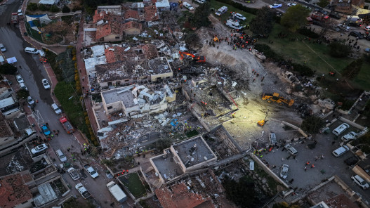  الحرس الثوري الإيراني: "أبواب الجحيم ستنفتح أكثر فأكثر" على الولايات المتحدة وإسرائيل 