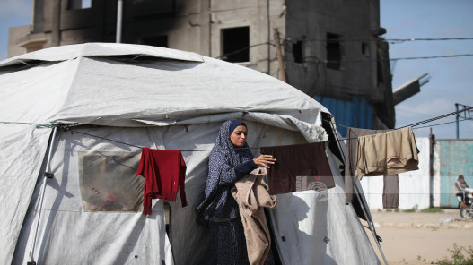  في يوم المرأة العالمي.. نساء غزة بين الفقد وصناعة الأمل لأطفالهن 