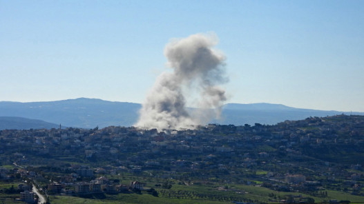  صحيفة: إسرائيل ترفض طلب لبنان وقف القتال للسماح بإجراء محادثات 