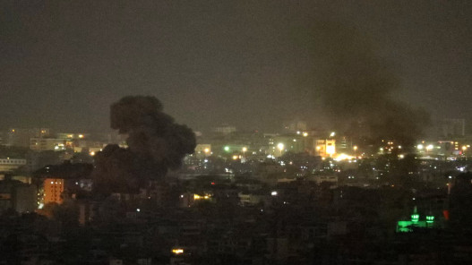  الصحة اللبنانية: مقتل 12 من الطاقم الطبي بغارة إسرائيلية على مركز صحي في الجنوب 