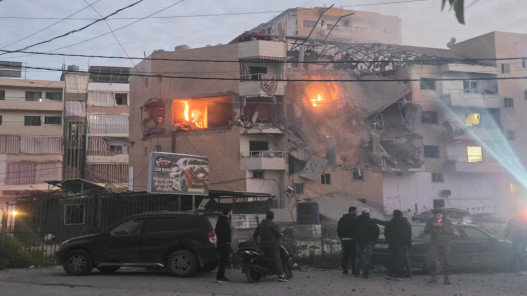  ارتفاع حصيلة الغارات الإسرائيلية على لبنان إلى 886 قتيلا منذ بدء الحرب 