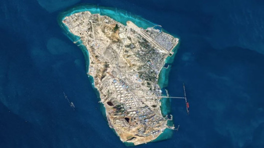  أكسيوس: ترامب يدرس السيطرة على جزيرة خرج للضغط على إيران وفتح مضيق هرمز 