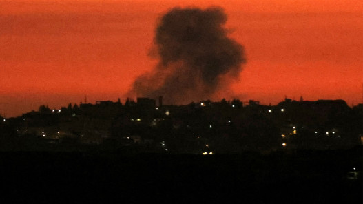  انفجارات في بيروت مع الإعلان عن غارات تستهدف الضاحية الجنوبية 