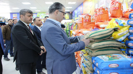  وزير الصناعة يؤكد وفرة السلع في "المؤسستين المدنية والعسكرية" 