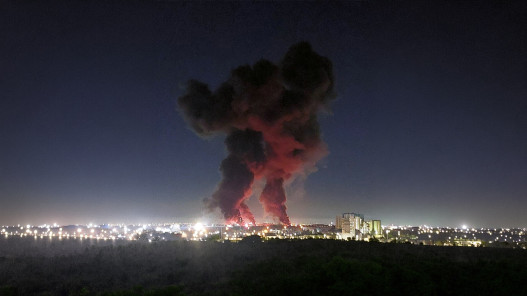  الجيش الإسرائيلي يعلن "موجة" من الضربات الجوية على إيران 