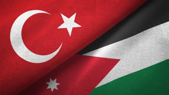 "النقل" تبحث مع جمعية الناقلين الأتراك تعزيز النقل البري والترانزيت بين البلدين