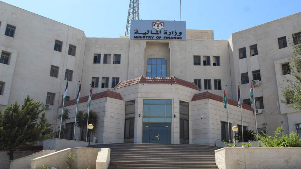 129,037 طلبا مستحقا على أفراد وشركات لمديرية الأموال العامة حتى منتصف 2022