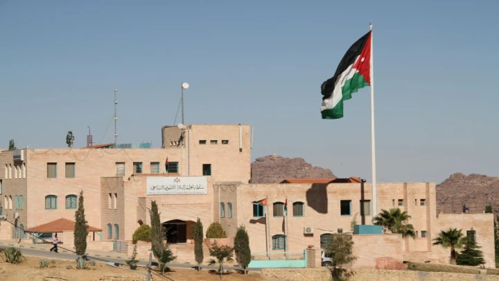 تعليق دوام العاملين في سلطة إقليم البترا بسبب الأحوال الجوية
